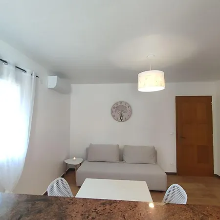 Jolie Location Chez Philippe & Karine Linguizzetta